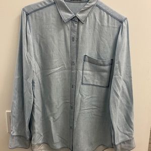 Lightweight button down chambray shirt
